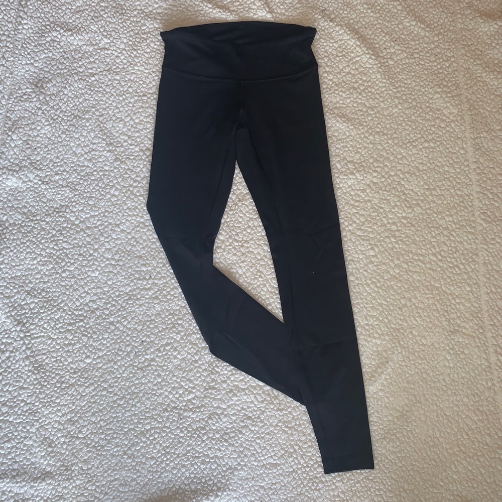 Lululemon black mid rise leggings
